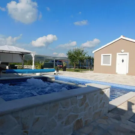 Vacation House Radosic Exterior photo