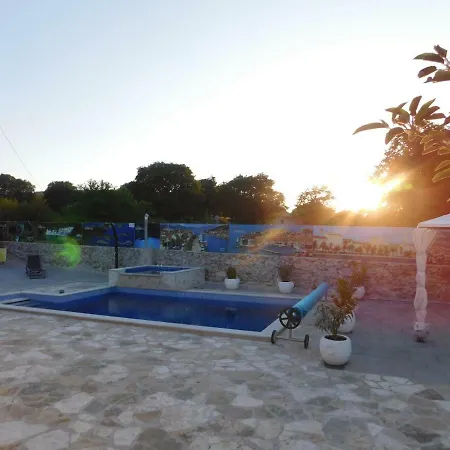 Vacation House Radosic Exterior photo