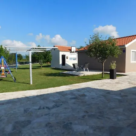Vacation House Radosic Exterior photo