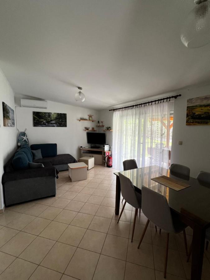 Vacation House Radosic Radosic (Lecevica)